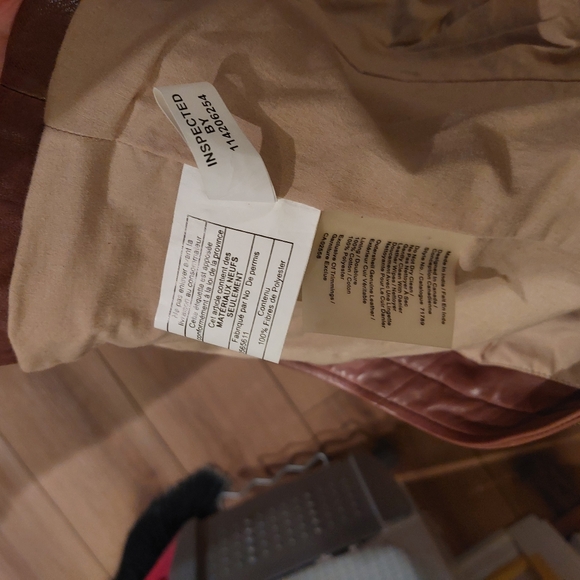 Danier leather jacket - Picture 8 of 9